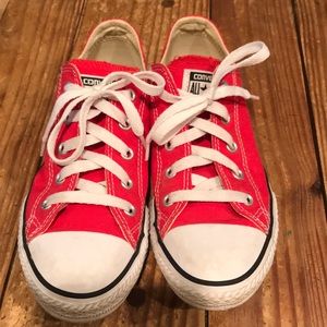 Red converse